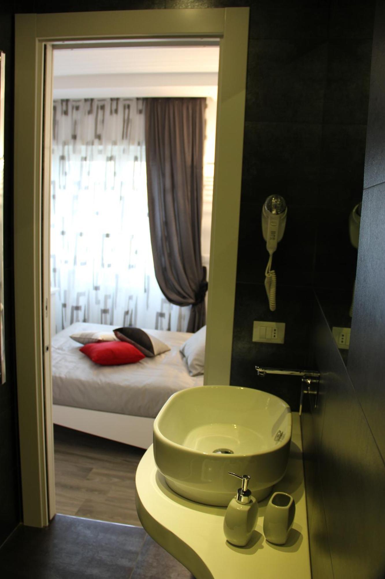 Caos Calmo Bed & Breakfast Rome Exterior photo